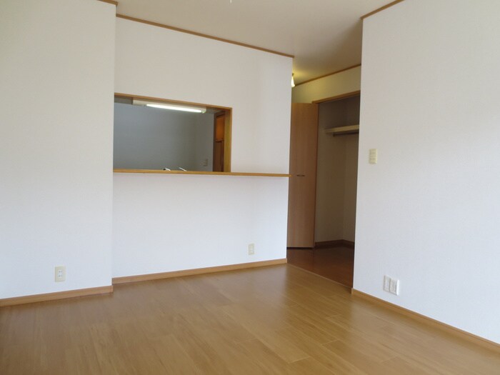 物件内観写真8　(居室)