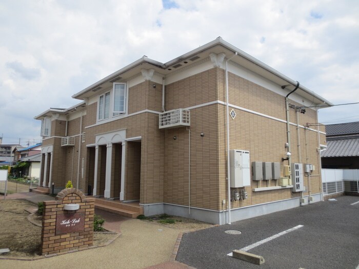 物件外観写真3　(エントランス部分)