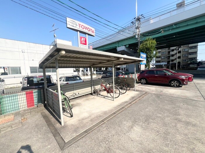物件外観写真5　(駐輪場)