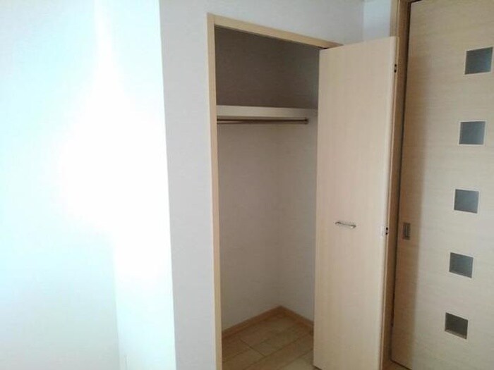 物件内観写真12　(収納)