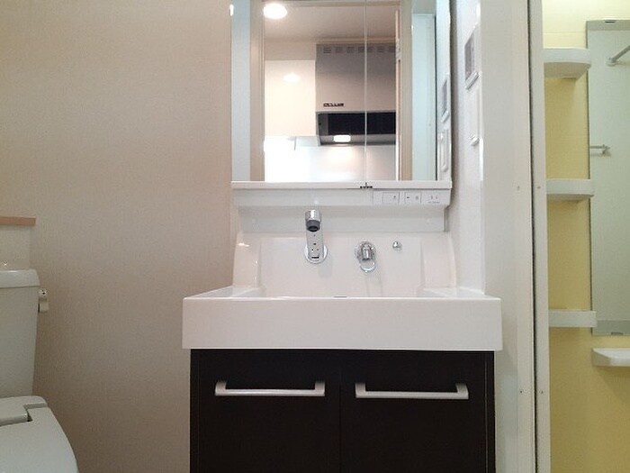 物件内観写真12　(洗面)