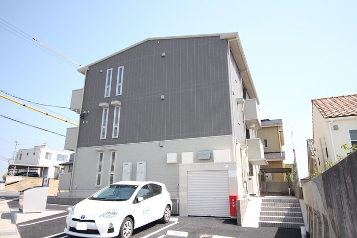 物件外観写真2　(駐車場)