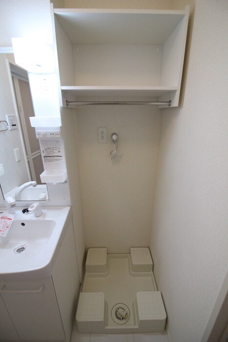 物件内観写真15　(洗濯機置場)