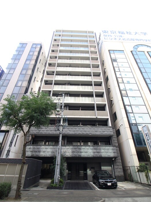 ﾌﾟﾚｻﾝｽ丸の内城雅(205)の物件外観写真