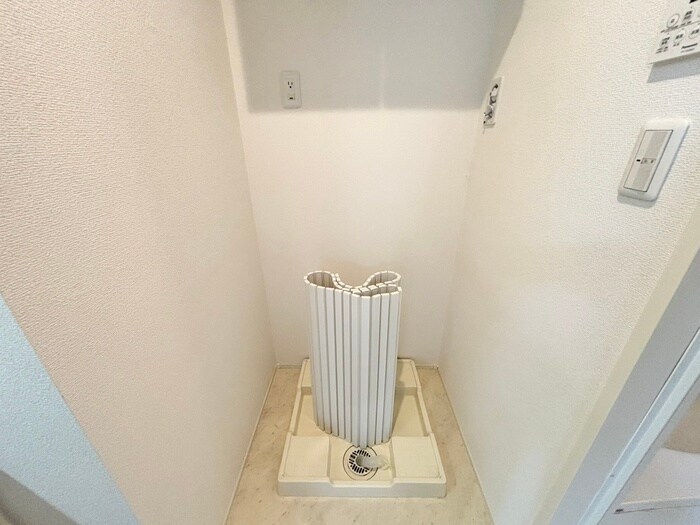 物件内観写真13　(洗濯機置場)