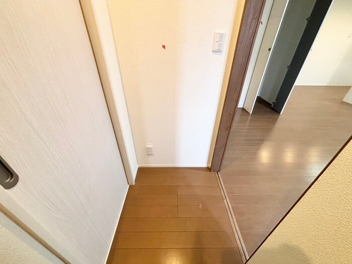 物件内観写真19　(廊下)