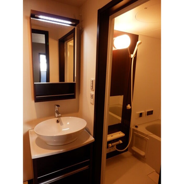 物件内観写真8　(洗面)