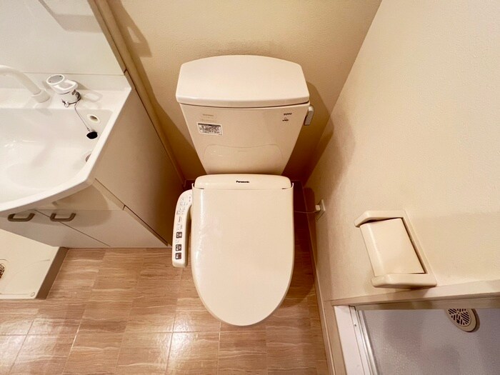 物件内観写真14　(トイレ)