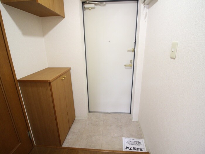 物件内観写真20　(玄関)