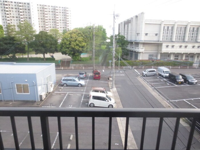 物件内観写真18　(室内からの展望)