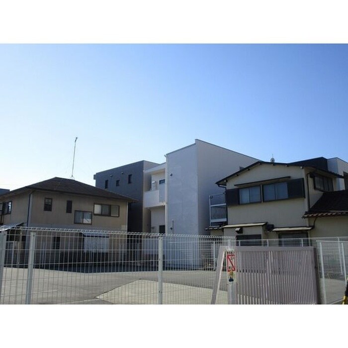 物件外観写真3　(外観写真)