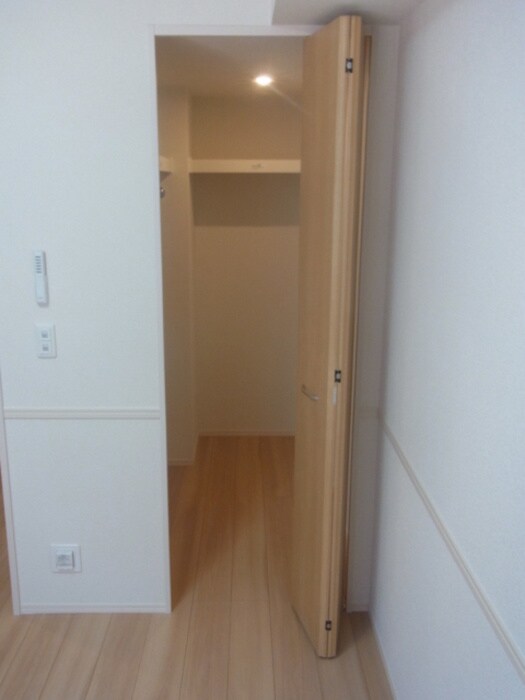 物件内観写真12　(収納)