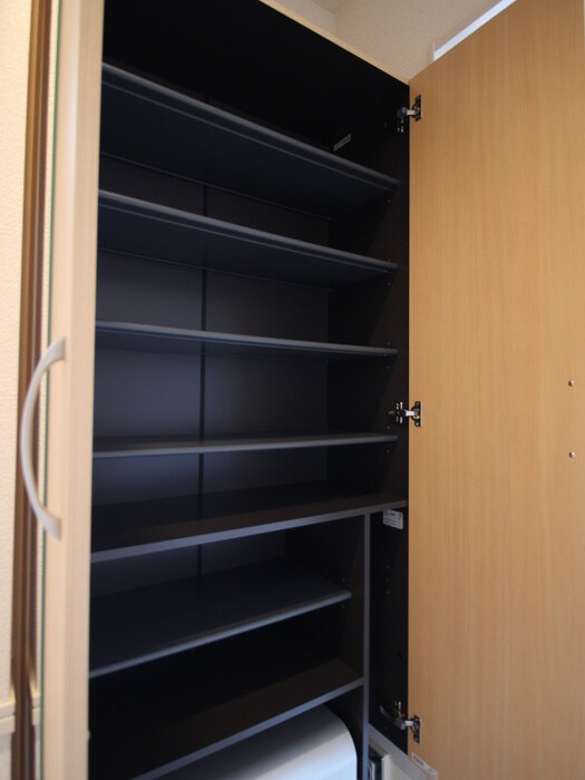 物件内観写真16　(靴箱)