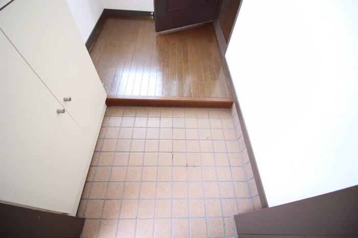 物件内観写真15　(玄関)