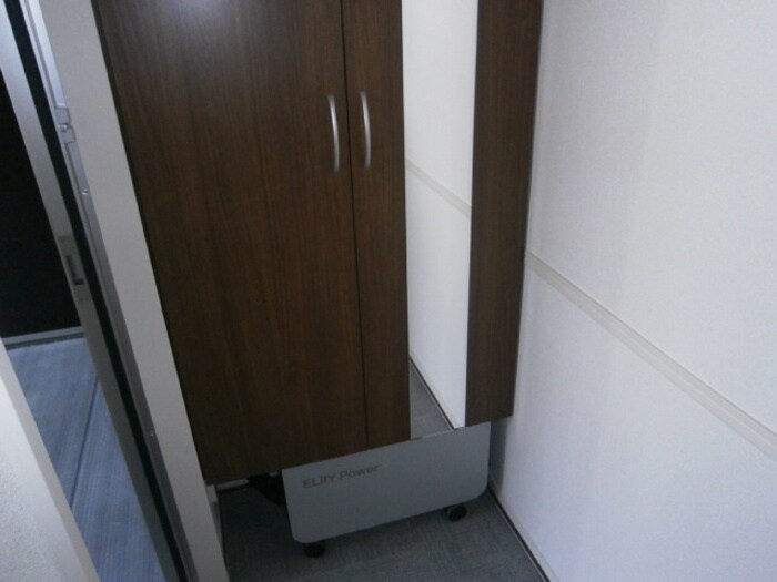 物件内観写真7　(玄関)