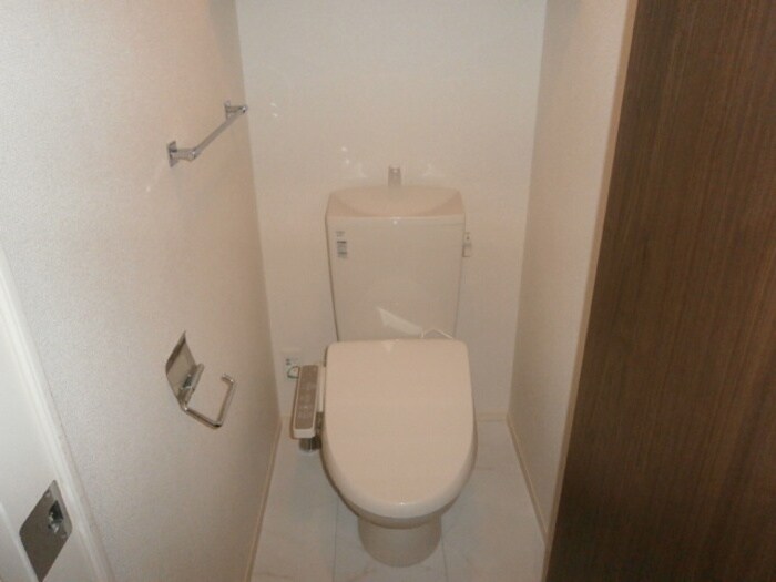 物件内観写真8　(トイレ)