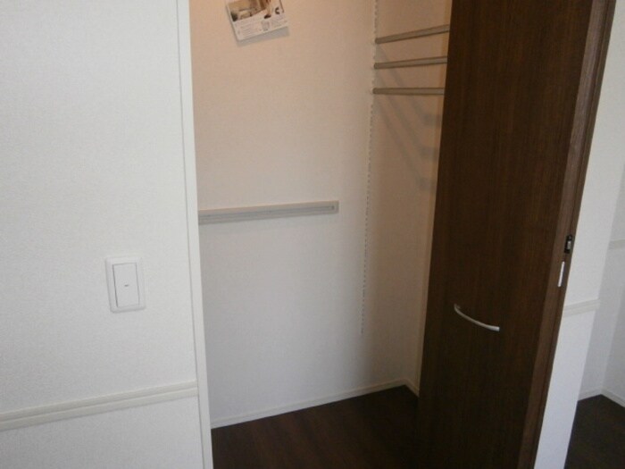 物件内観写真14　(収納)