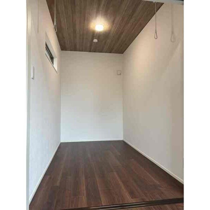 物件内観写真9　(居室)