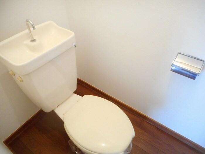 物件内観写真5　(トイレ)