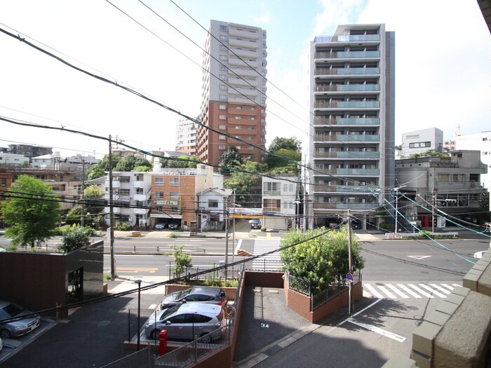 物件内観写真11　(室内からの展望)