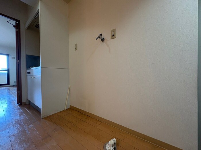 物件内観写真20　(洗濯機置場)