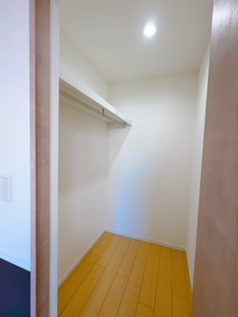 物件内観写真15　(収納)