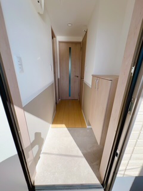 物件内観写真17　(玄関)