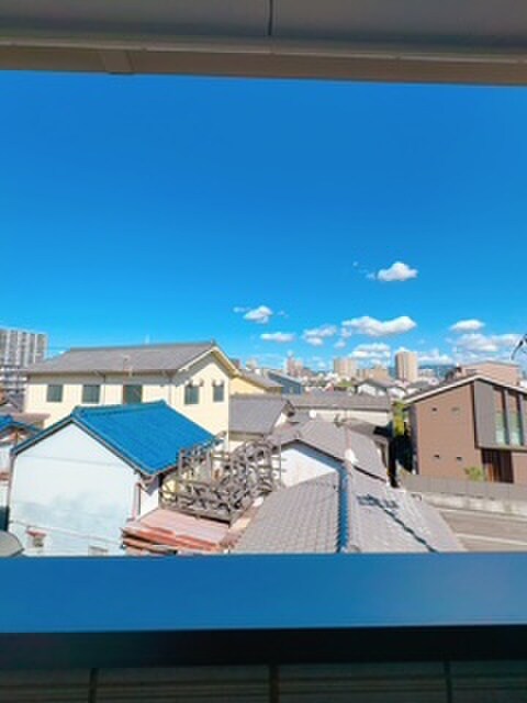 物件内観写真18　(室内からの展望)