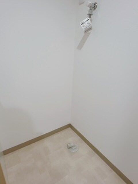 物件内観写真20　(洗濯機置場)