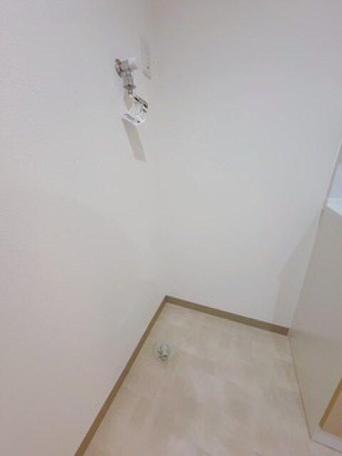 物件内観写真20　(洗濯機置場)