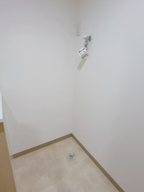 物件内観写真21　(洗濯機置場)