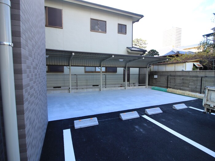 物件外観写真3　(駐輪場)