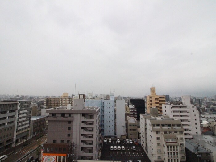 物件内観写真16　(室内からの展望)