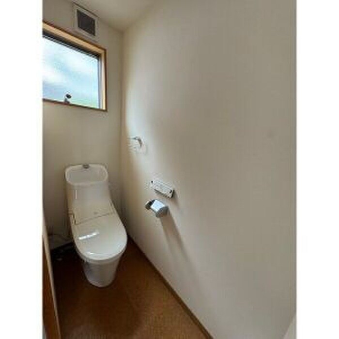物件内観写真11　(トイレ)