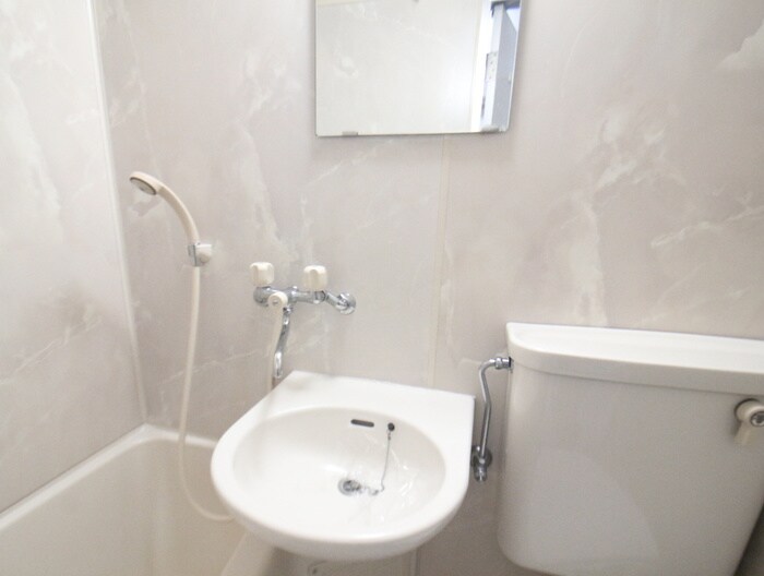 物件内観写真13　(トイレ)