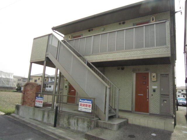 物件外観写真5　(エントランス部分)