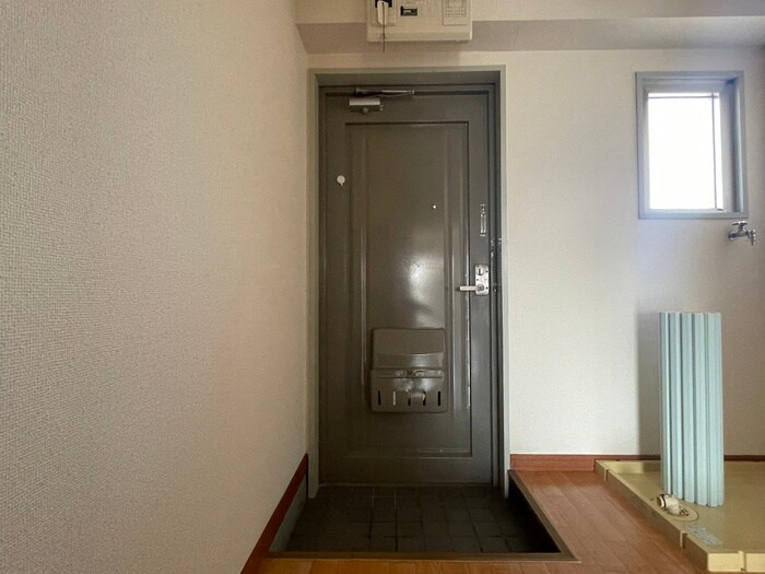 物件内観写真19　(玄関)