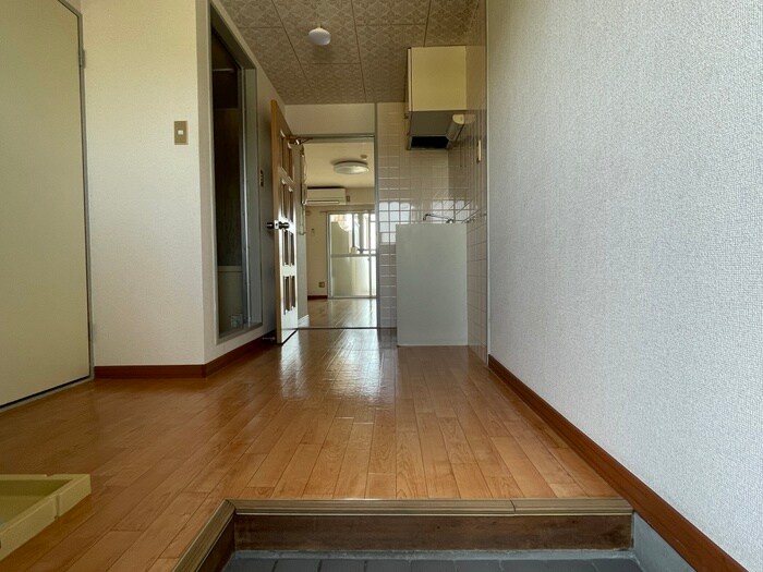 物件内観写真20　(廊下)