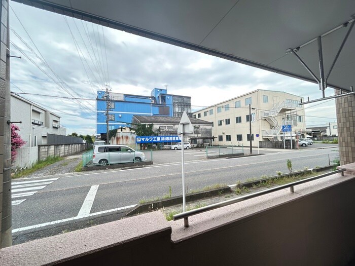 物件内観写真16　(室内からの展望)