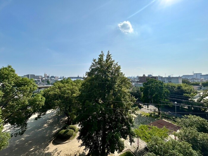 物件内観写真22　(室内からの展望)