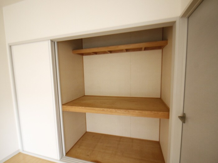 物件内観写真11　(収納)