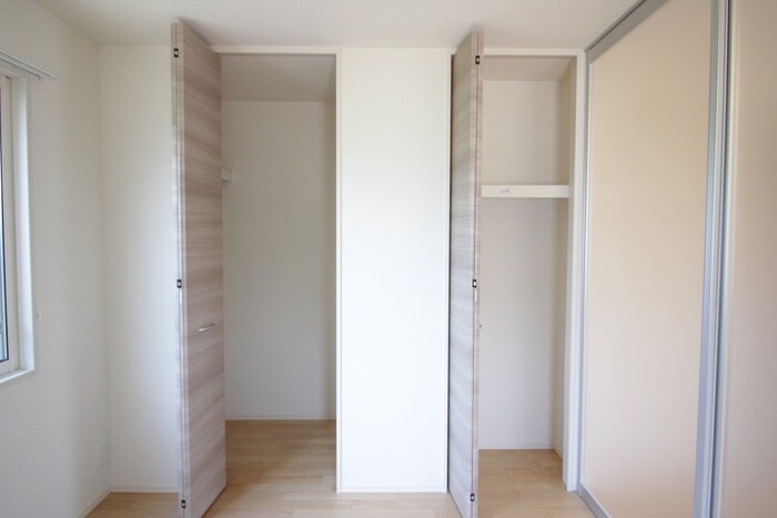 物件内観写真12　(収納)