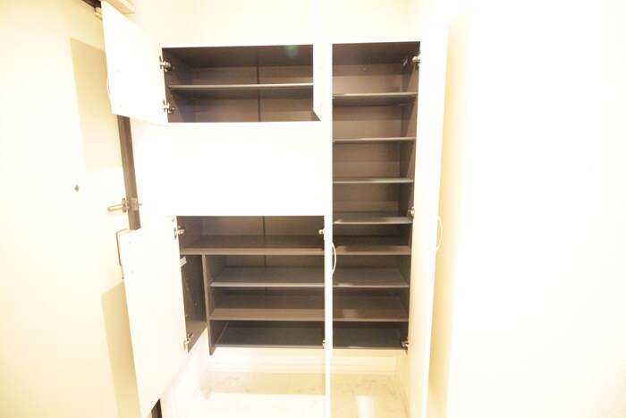 物件内観写真16　(靴箱)