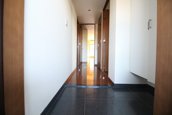 物件内観写真15　(玄関)