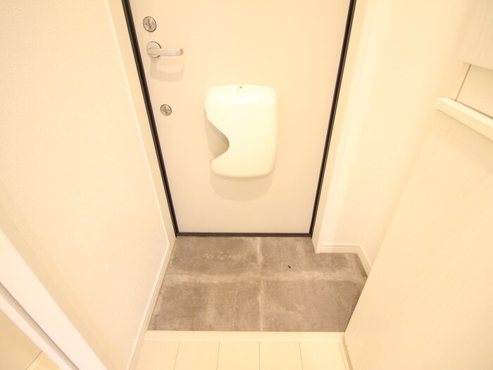 物件内観写真15　(玄関)