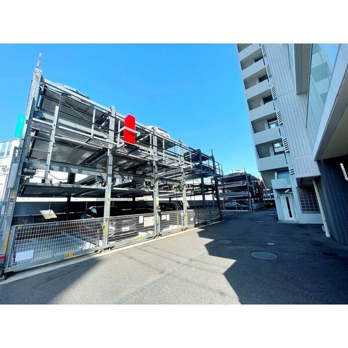 物件外観写真2　(駐車場)