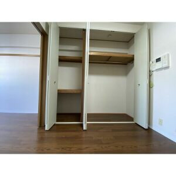 物件内観写真12　(収納)