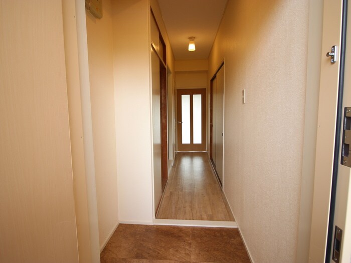 物件内観写真7　(廊下)