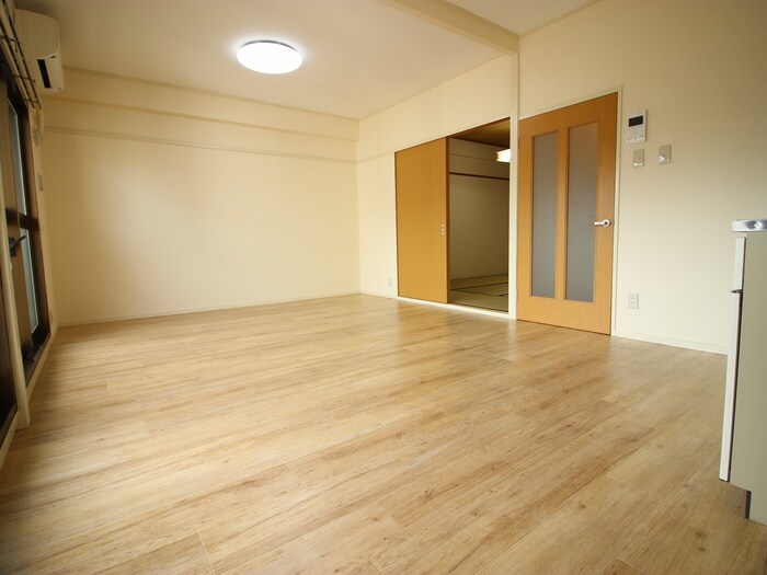 物件内観写真10　(居室)