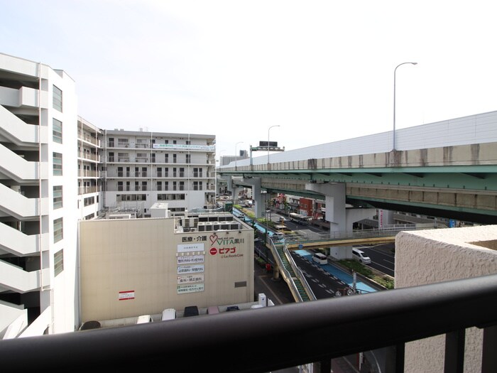 物件内観写真17　(室内からの展望)